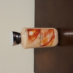 Full bottle of Cashmere glow never used